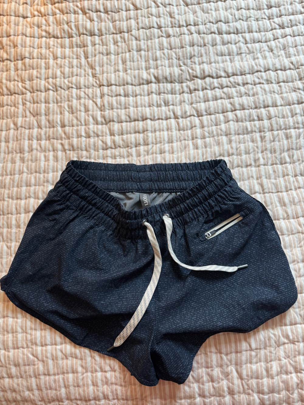 Vuori Navy Blue Shorts with White Drawstring Sz XS